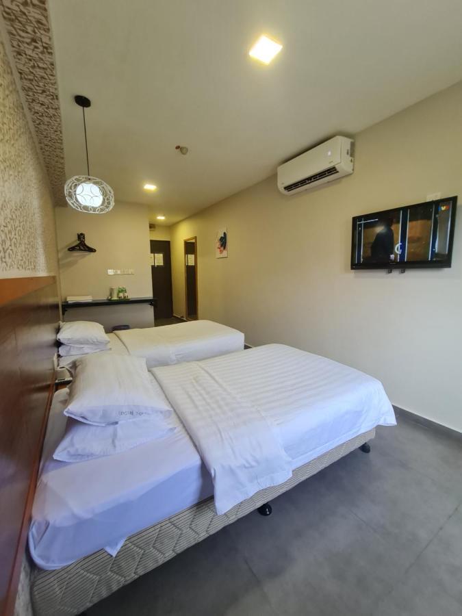 Hotel Bestari Куала-Липис Экстерьер фото