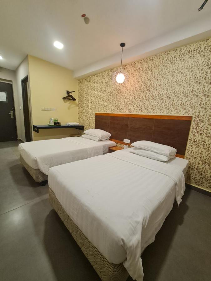 Hotel Bestari Куала-Липис Экстерьер фото