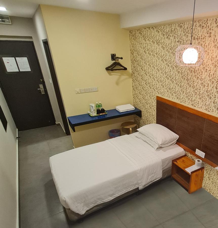 Hotel Bestari Куала-Липис Экстерьер фото